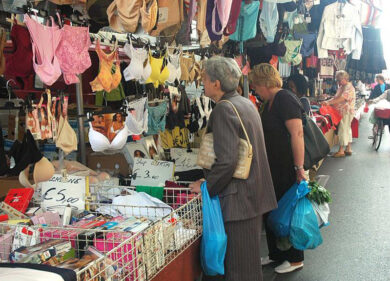 Regione, stop ai falsi mercatini di Forte dei Marmi
