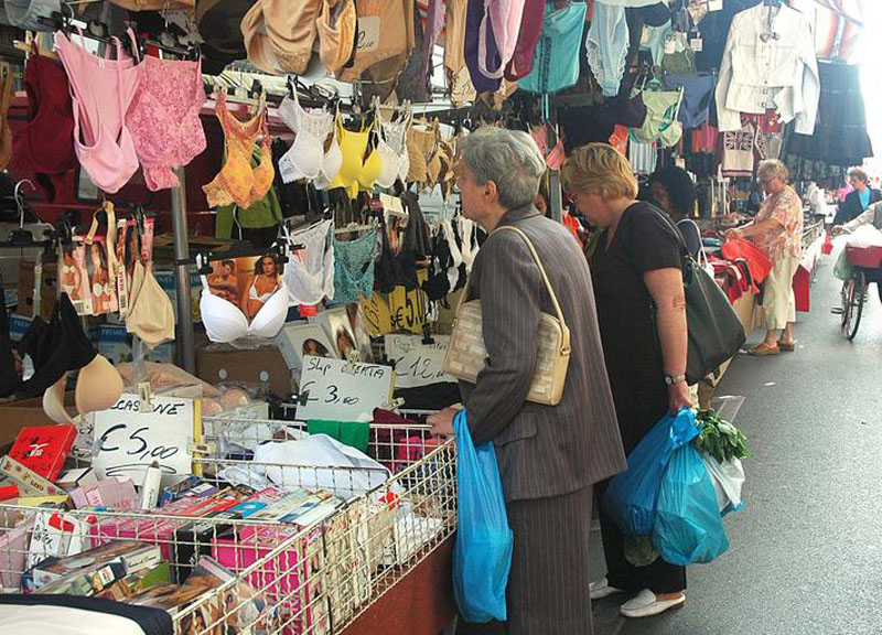 Regione, stop ai falsi mercatini di Forte dei Marmi Regione, stop ai falsi mercatini di Forte dei Marmi