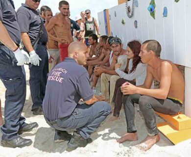 Profughi, Budapest chiude il confine, ma dalla Croazia continuano gli arrivi