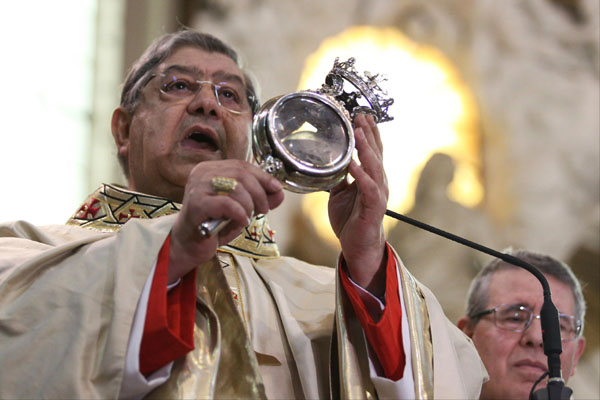 Camorra, il cardinale Sepe: “Basta sangue per le strade” Camorra, il cardinale Sepe: “Basta sangue per le strade”