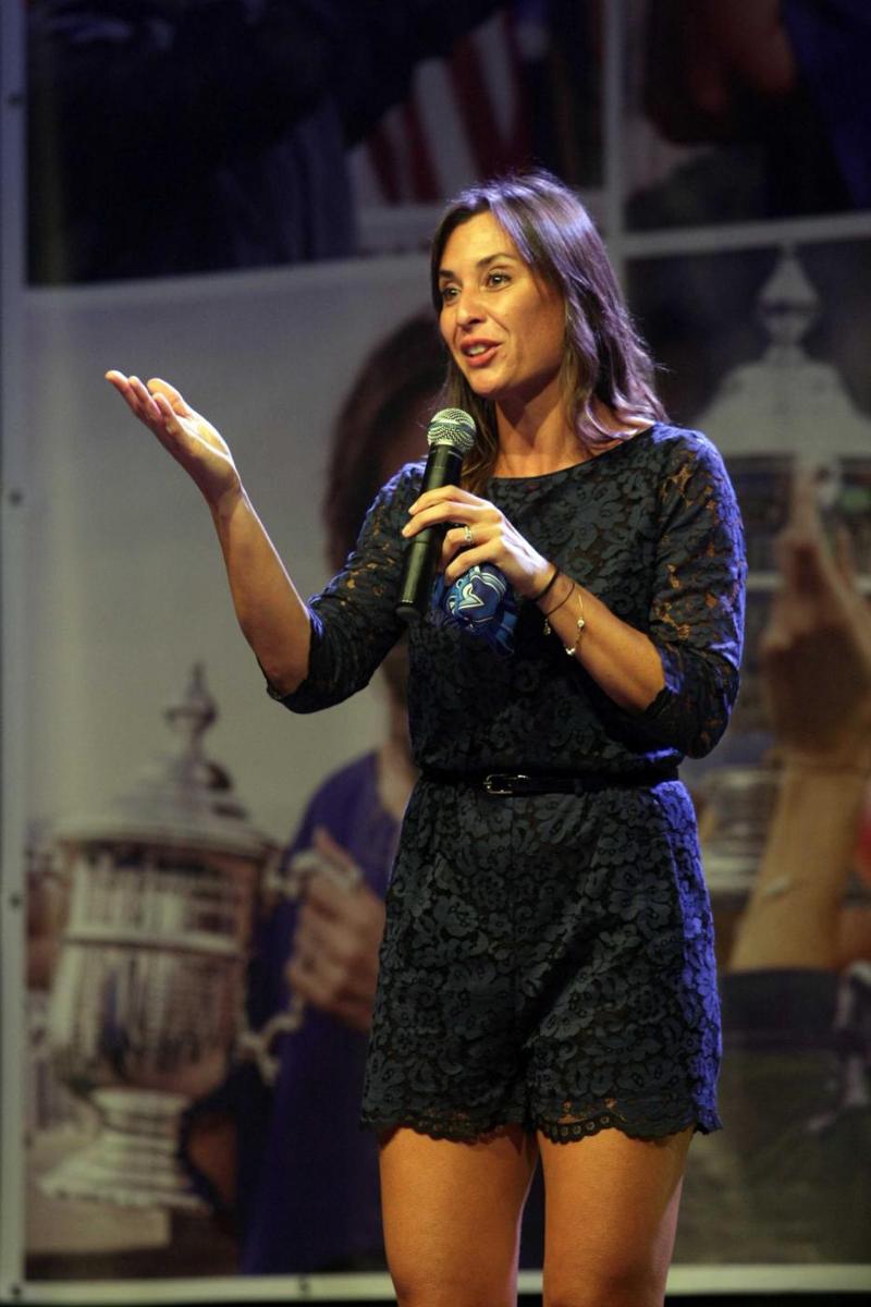 Pennetta, che show di Flavia alla festa nella sua Brindisi. Le foto Pennetta, che show di Flavia alla festa nella sua Brindisi. Le foto