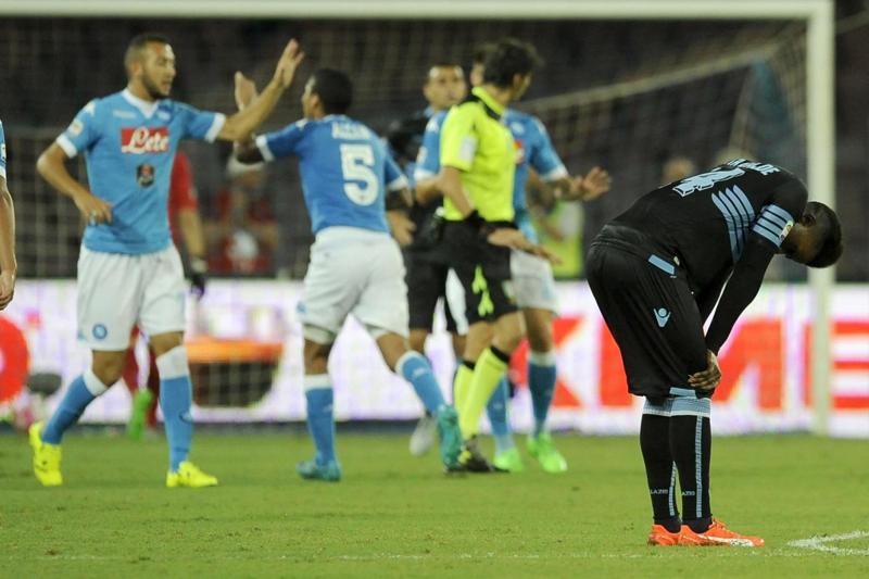 Lazio contestata dopo il 5-0 a Napoli: “11 indegni” Lazio contestata dopo il 5-0 a Napoli: “11 indegni”