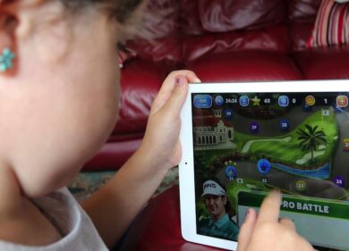 “I tablet danneggiano i bambini: deficit di attenzione e linguaggio ”