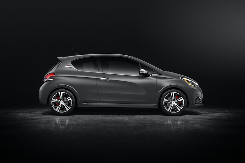 PEUGEOT DRIVING EXPERIENCE SI TORNA IN PISTA PEUGEOT DRIVING EXPERIENCE SI TORNA IN PISTA