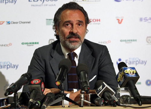 Prandelli: “Ferito da Della Valle. E aspetto che Giuseppe Rossi…” Prandelli: “Ferito da Della Valle. E aspetto che Giuseppe Rossi…”