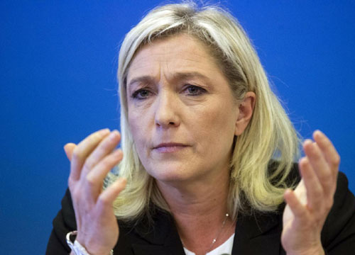 La le Pen a processo il 20 ottobre: è accusata di odio razziale La le Pen a processo il 20 ottobre: è accusata di odio razziale