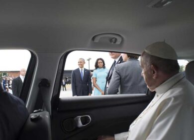Papa Francesco è alla Casa Bianca. “Sono qui come figlio di emigranti”