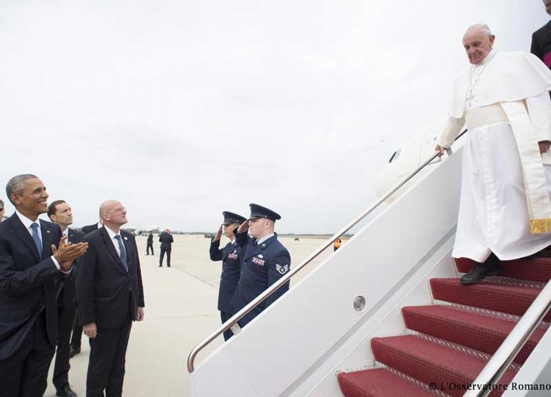 Papa Francesco è alla Casa Bianca. “Sono qui come figlio di emigranti” Papa Francesco è alla Casa Bianca. “Sono qui come figlio di emigranti”