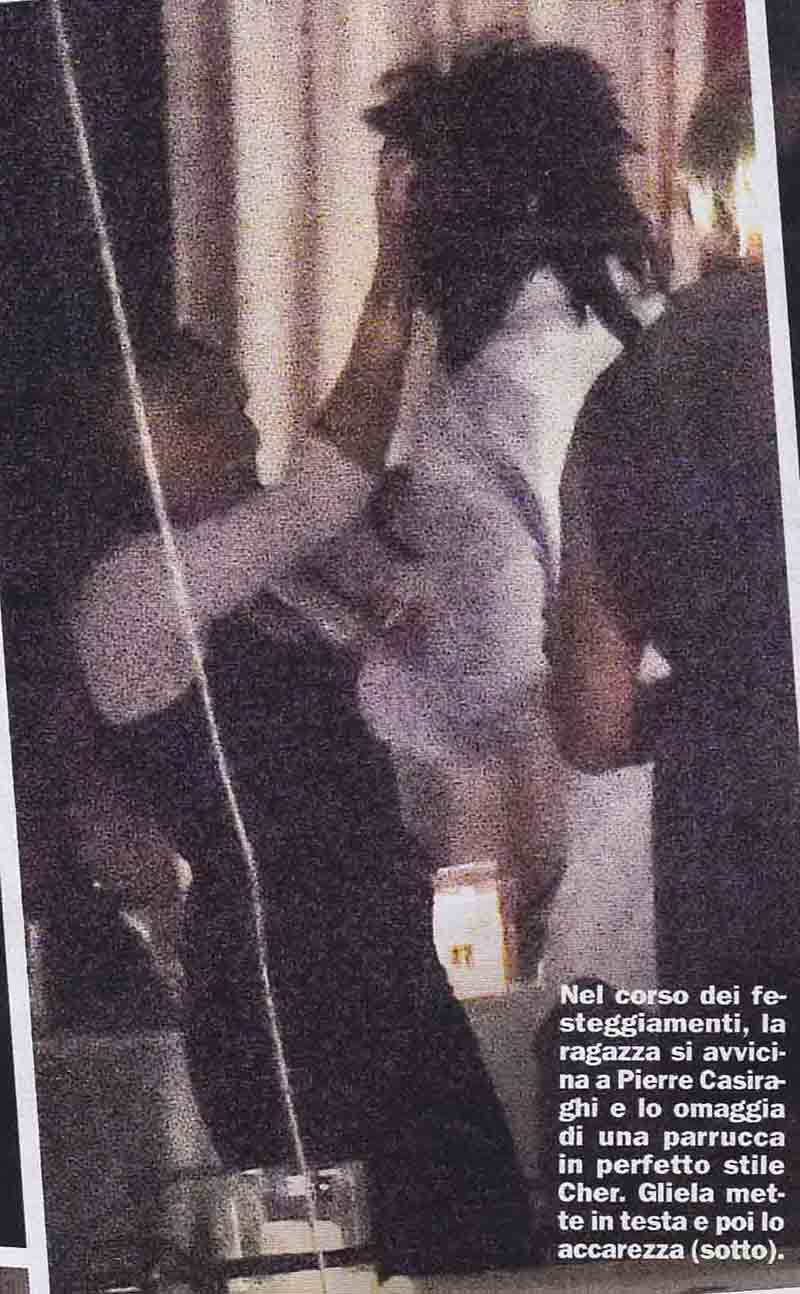 Pierre Casiraghi bacia una bionda. E non è Beatrice… FOTO