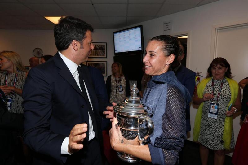 Renzi, non solo Pennetta: “Calcio? L’Italia vince dal ciclismo a…”
