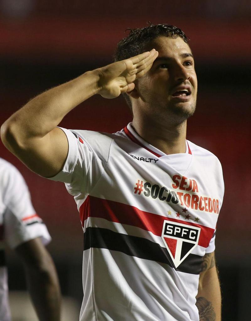 Pato nella storia del San Paolo. E rivela. “Ho detto no al Manchester” Pato nella storia del San Paolo. E rivela. “Ho detto no al Manchester”