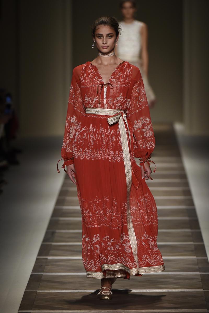 Moda primavera-estate 2016. Tutte le nuove tendenze. FOTO Moda primavera-estate 2016. Tutte le nuove tendenze. FOTO