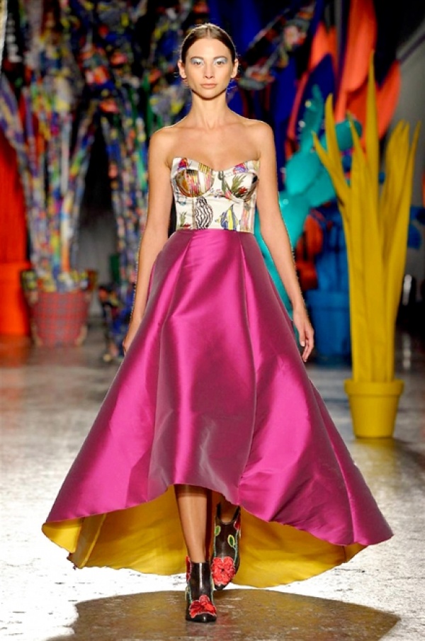 Moda primavera-estate 2016. Tutte le nuove tendenze. FOTO Moda primavera-estate 2016. Tutte le nuove tendenze. FOTO