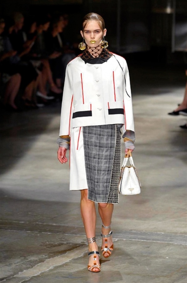 Moda primavera-estate 2016. Tutte le nuove tendenze. FOTO Moda primavera-estate 2016. Tutte le nuove tendenze. FOTO