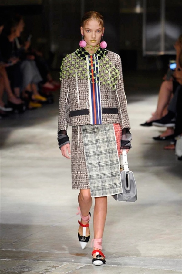 Moda primavera-estate 2016. Tutte le nuove tendenze. FOTO Moda primavera-estate 2016. Tutte le nuove tendenze. FOTO