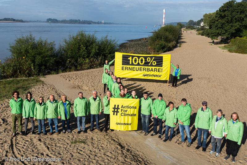 Greenpeace contro Renzi: scelte energetiche sbagliate, bocciato. Foto
