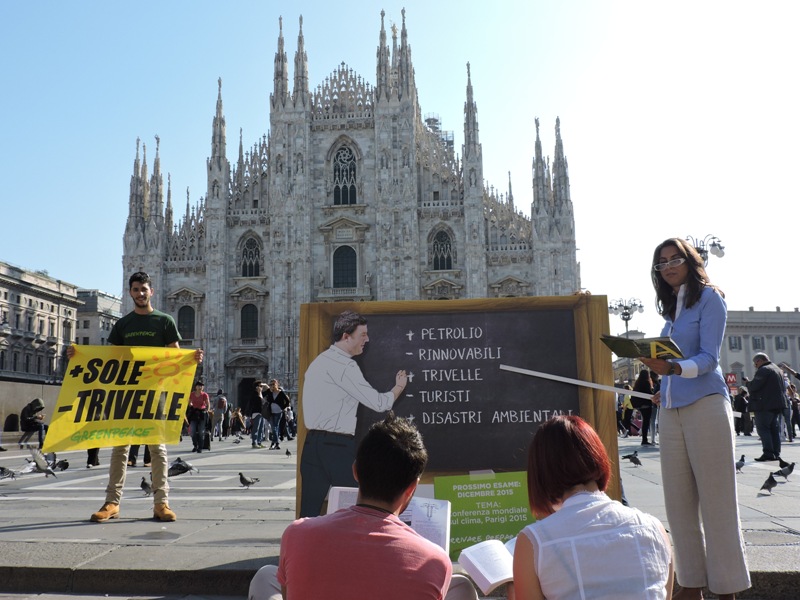 Greenpeace contro Renzi: scelte energetiche sbagliate, bocciato. Foto