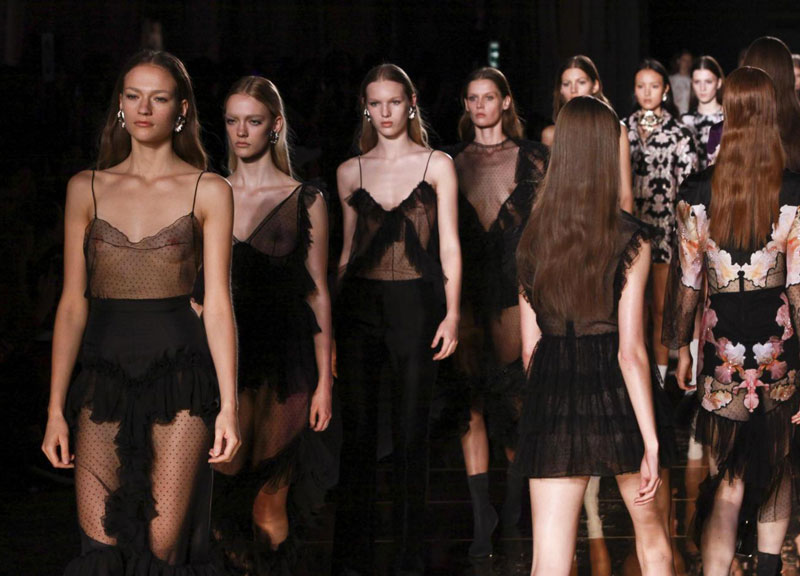 Moda primavera-estate 2016. Tutte le nuove tendenze. FOTO Moda primavera-estate 2016. Tutte le nuove tendenze. FOTO