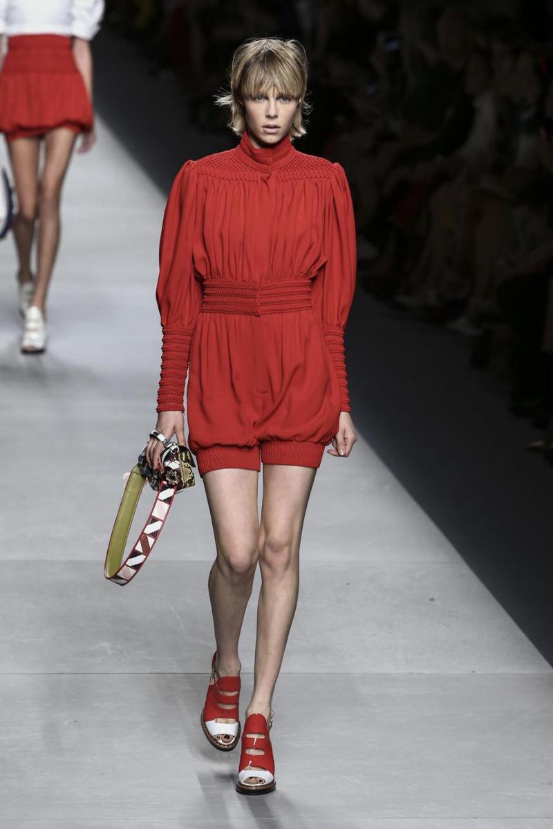 Moda primavera-estate 2016. Tutte le nuove tendenze. FOTO Moda primavera-estate 2016. Tutte le nuove tendenze. FOTO