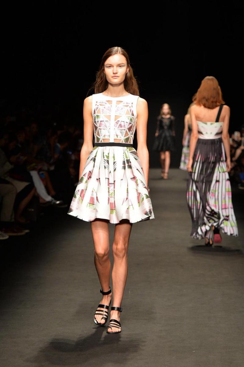 Moda primavera-estate 2016. Tutte le nuove tendenze. FOTO Moda primavera-estate 2016. Tutte le nuove tendenze. FOTO