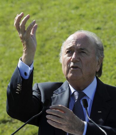 Scandalo Fifa, Blatter. “Non mi dimetto. E Platini…”