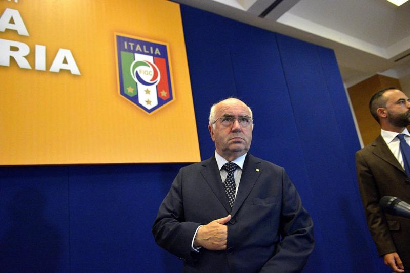 Tavecchio: “Rinnovo di Conte con la Figc? Disponibili. Ma prima…” Tavecchio: “Rinnovo di Conte con la Figc? Disponibili. Ma prima…”