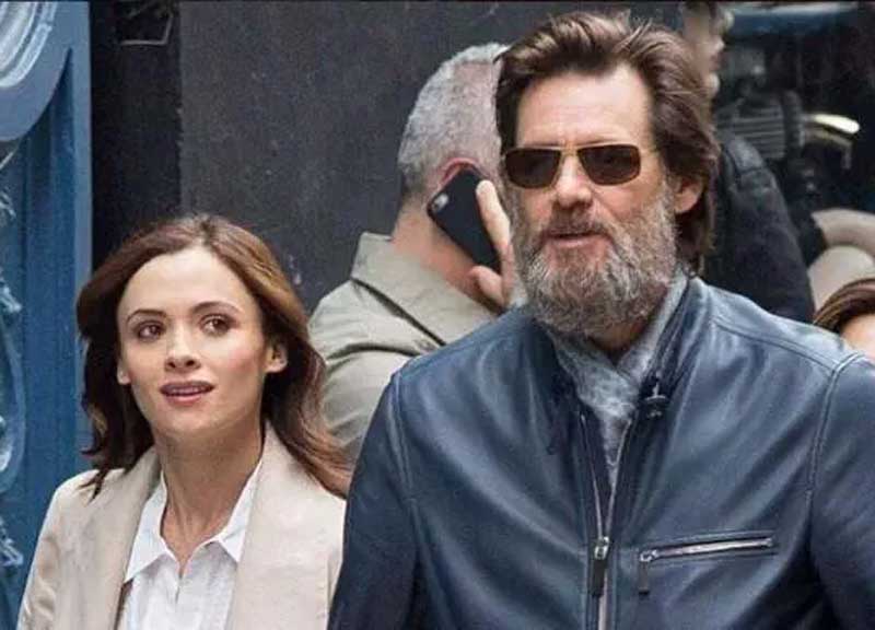 Jim Carrey devastato, è morta la sua fidanzata. Ipotesi suicidio Jim Carrey devastato, è morta la sua fidanzata. Ipotesi suicidio