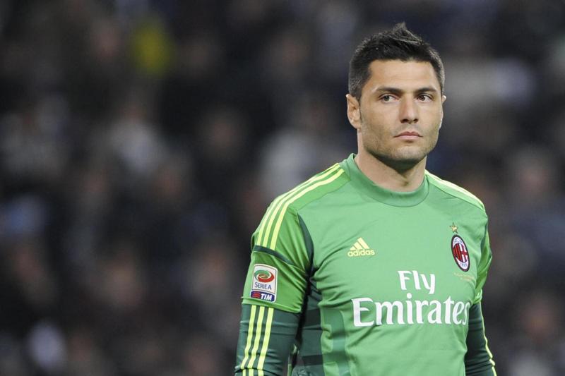 Mourinho cerca portiere per il Chelsea. In prova un ex Milan… Mourinho cerca portiere per il Chelsea. In prova un ex Milan…
