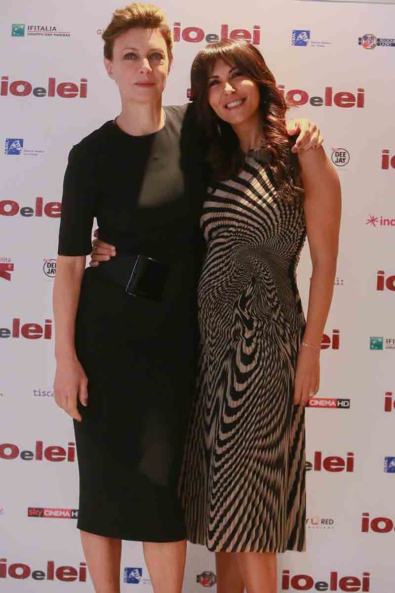 Margherita Buy e Sabrina Ferilli fidanzate nel film “Io e lei” Margherita Buy e Sabrina Ferilli fidanzate nel film “Io e lei”