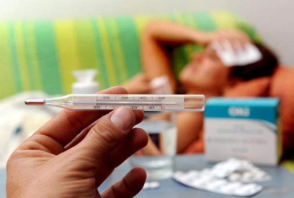 Tutti a letto ma questa non è influenza. “Il peggio deve arrivare”. L’allarme