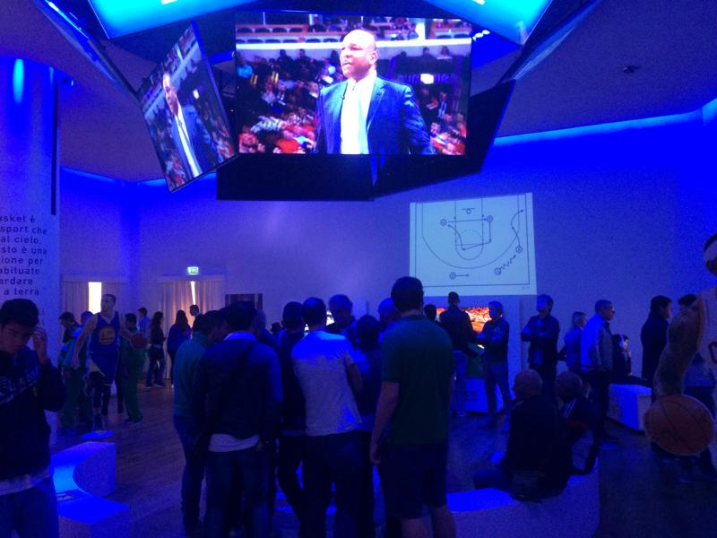 Nba, la mostra di Finazzer Flory fa canestro: boom di ingressi senza precedenti