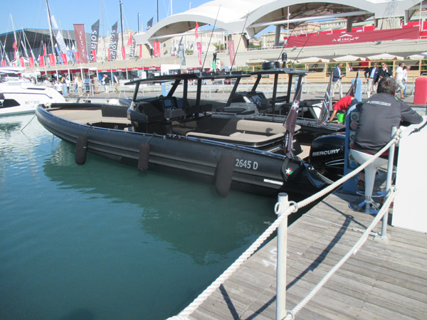 A Genova la nautica riparte. Le barche si guidano con lo smartphone A Genova la nautica riparte. Le barche si guidano con lo smartphone