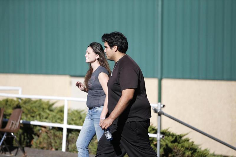 Usa, strage al college in Oregon. Di che religione sei? Poi gli spari Usa, strage al college in Oregon. Di che religione sei? Poi gli spari