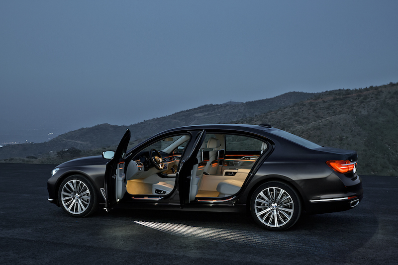 NUOVA BMW SERIE 7: crea già oggi il lusso di domani NUOVA BMW SERIE 7: crea già oggi il lusso di domani