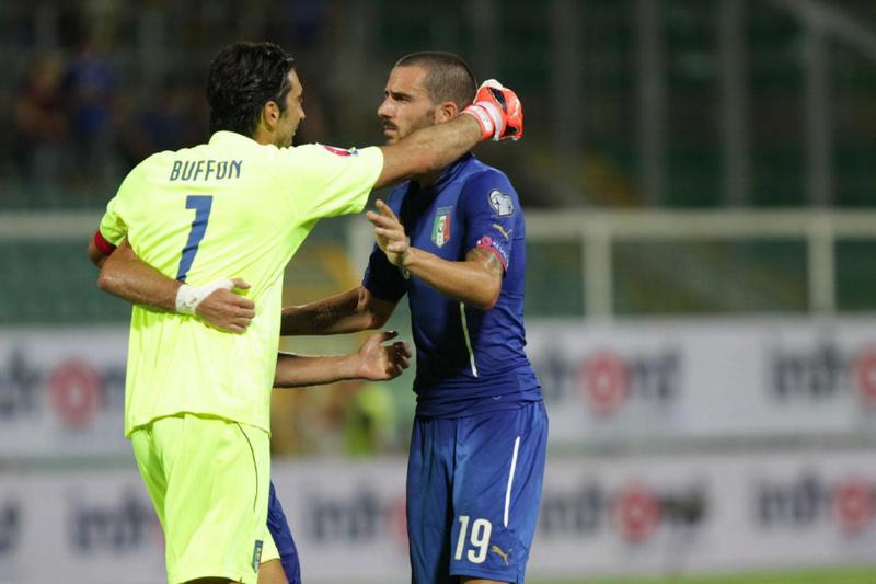 Pallone d’Oro: Buffon out, Medel in nomination. Ironia social. La lista Pallone d’Oro: Buffon out, Medel in nomination. Ironia social. La lista