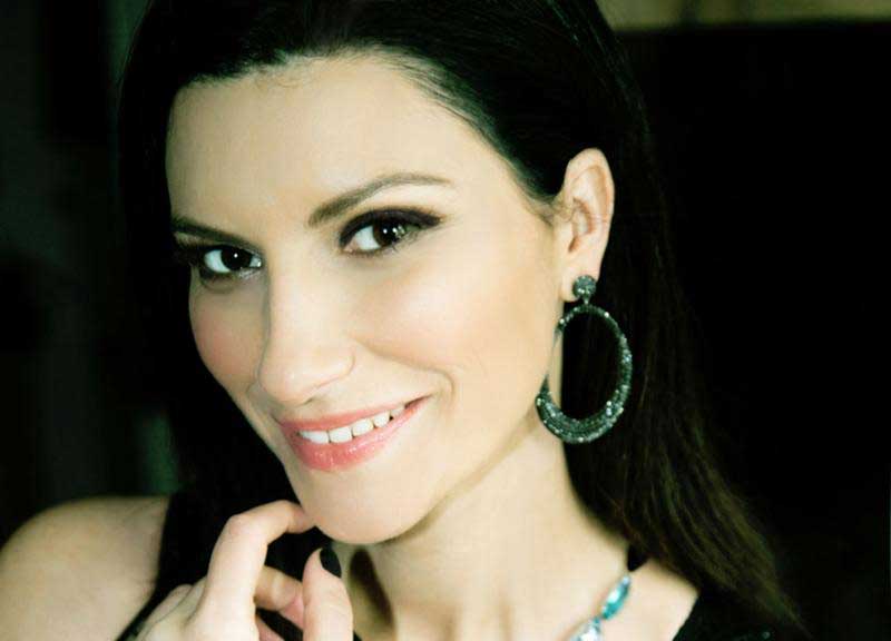 Laura Pausini “innamorata” di Jovanotti Laura Pausini “innamorata” di Jovanotti