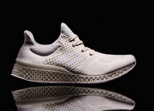 Adidas rivoluzione: ecco la scarpa ad alte prestazioni stampata in 3D Adidas rivoluzione: ecco la scarpa ad alte prestazioni stampata in 3D