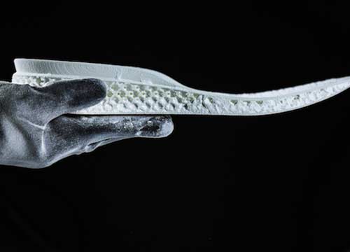 Adidas rivoluzione: ecco la scarpa ad alte prestazioni stampata in 3D Adidas rivoluzione: ecco la scarpa ad alte prestazioni stampata in 3D