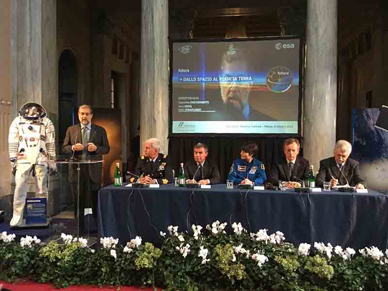 FS partner del tour post-volo di Samantha Cristoforetti