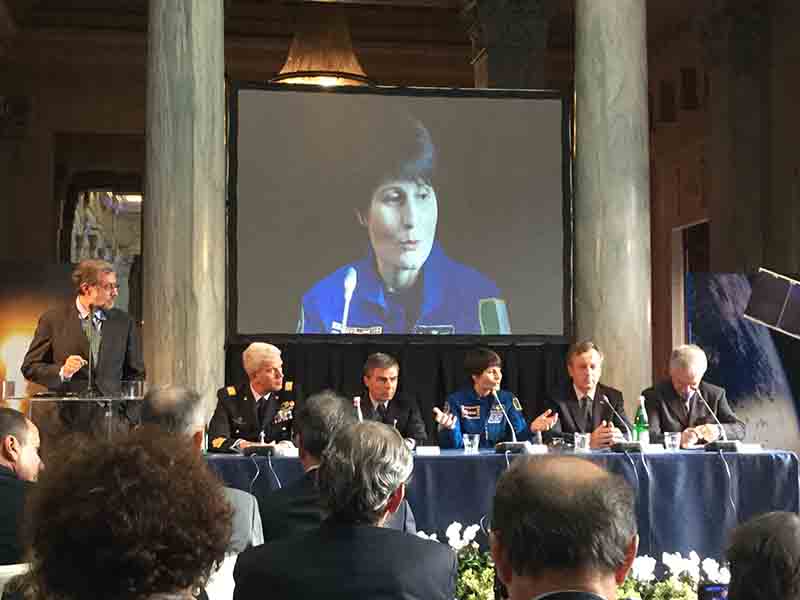 FS partner del tour post-volo di Samantha Cristoforetti