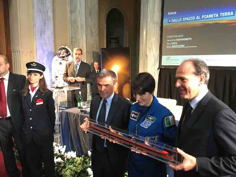 FS partner del tour post-volo di Samantha Cristoforetti