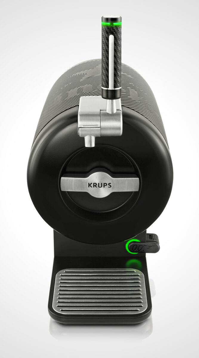 James Bond beve Heineken: per “Spectre” un selfie dallo spazio