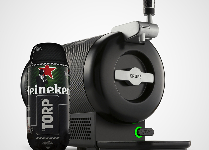 James Bond beve Heineken: per “Spectre” un selfie dallo spazio