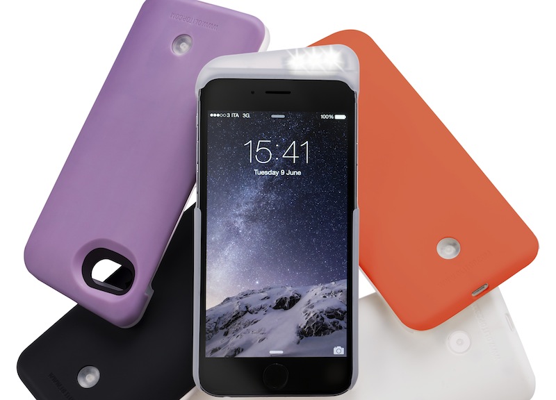 Galleria foto 'Smartphone, ecco Lelight: la cover per i patiti del selfie' - foto 1