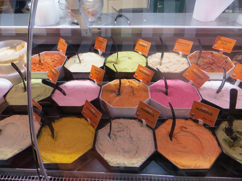 Mercatini di Natale, Vienna è pronta: ne ha 22. E c’è anche la stagione dei balli