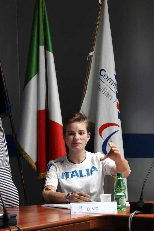 “Renzi, la Domenica Sportiva e Rio 2016…”: Bebe Vio ad Affari “Renzi, la Domenica Sportiva e Rio 2016…”: Bebe Vio ad Affari