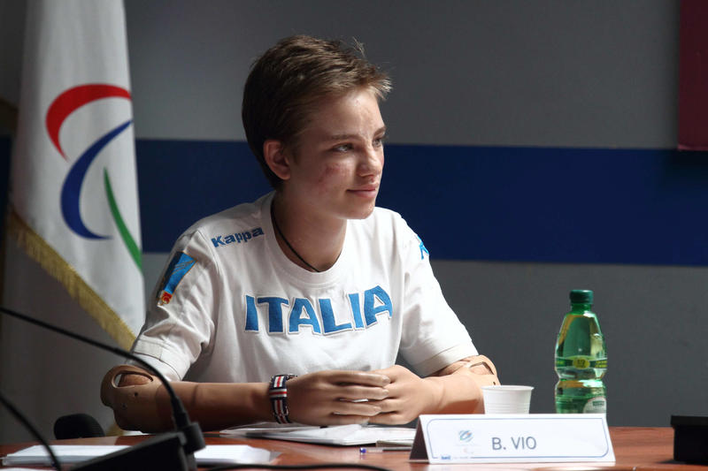 “Renzi, la Domenica Sportiva e Rio 2016…”: Bebe Vio ad Affari “Renzi, la Domenica Sportiva e Rio 2016…”: Bebe Vio ad Affari