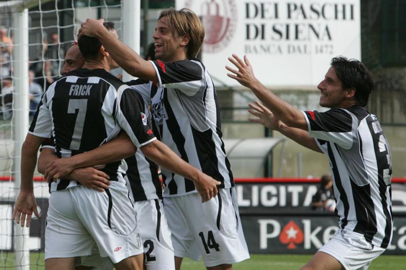 Frick: addio nazionale dopo 22 anni. Il tributo della Lega serie A Frick: addio nazionale dopo 22 anni. Il tributo della Lega serie A