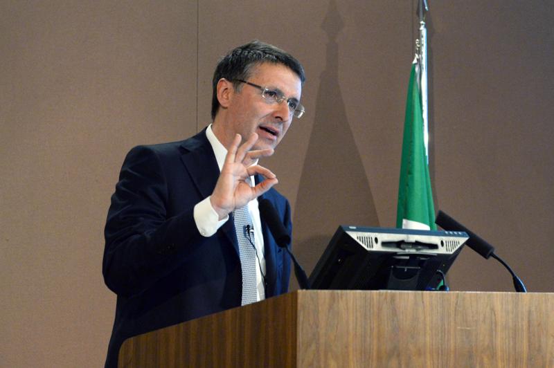 Il siluro di Cantone. “Roma la città più difficile del mondo” Il siluro di Cantone. “Roma la città più difficile del mondo”