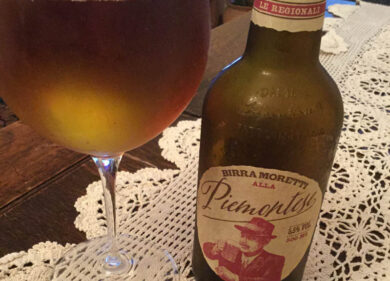 Carpaccio di manzo, fragole e birra piemontese